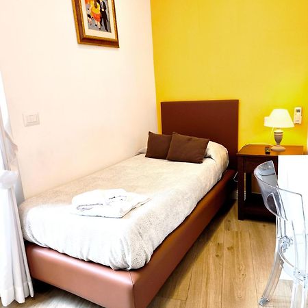 Agora Singola Con Bagno Privato Adiacente Bed & Breakfast Napoli Eksteriør bilde