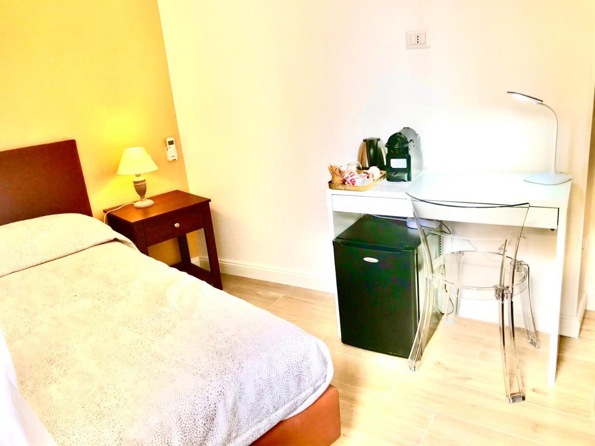 Agora Singola Con Bagno Privato Adiacente Bed & Breakfast Napoli Eksteriør bilde
