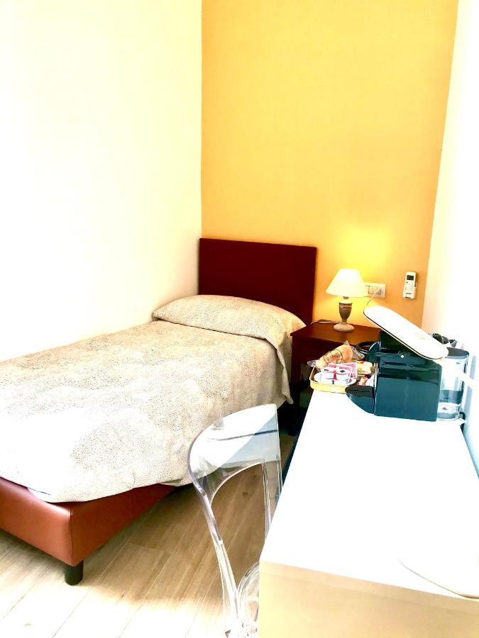 Agora Singola Con Bagno Privato Adiacente Bed & Breakfast Napoli Eksteriør bilde