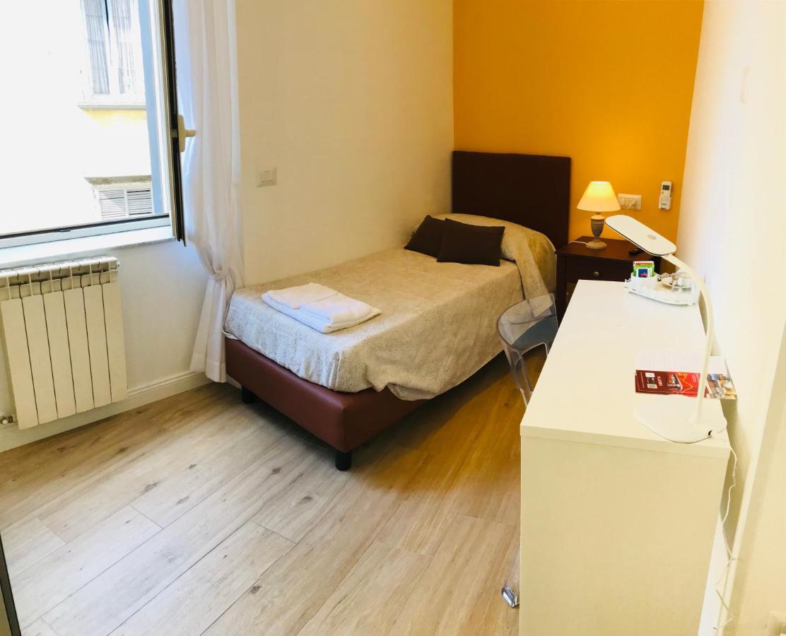 Agora Singola Con Bagno Privato Adiacente Bed & Breakfast Napoli Eksteriør bilde