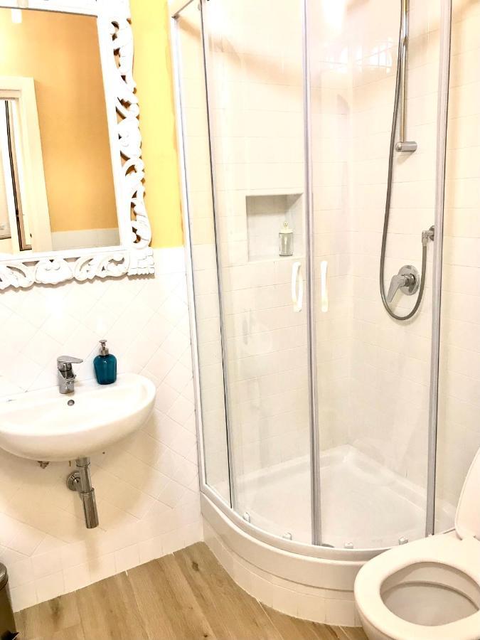 Agora Singola Con Bagno Privato Adiacente Bed & Breakfast Napoli Eksteriør bilde