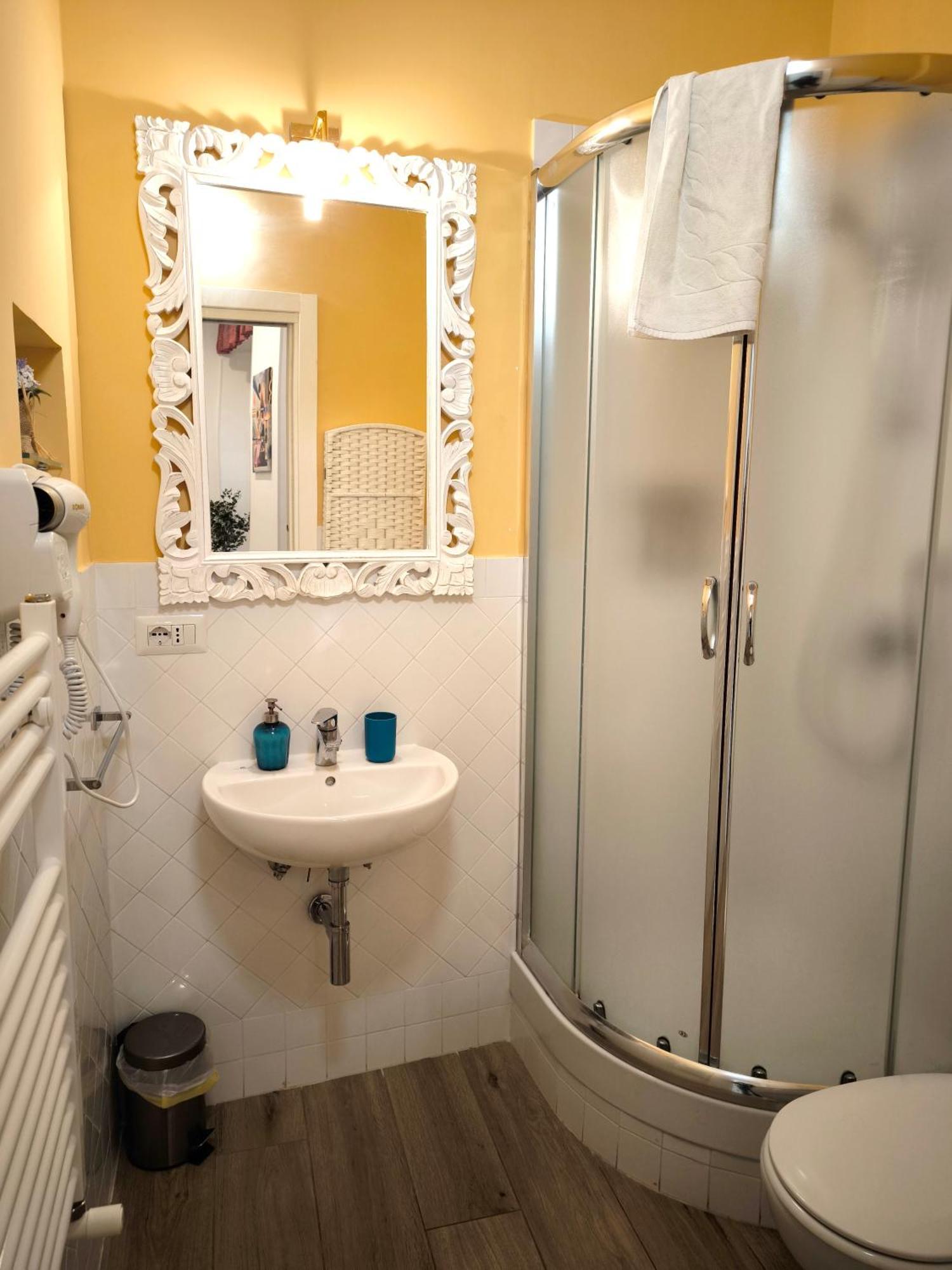 Agora Singola Con Bagno Privato Adiacente Bed & Breakfast Napoli Eksteriør bilde